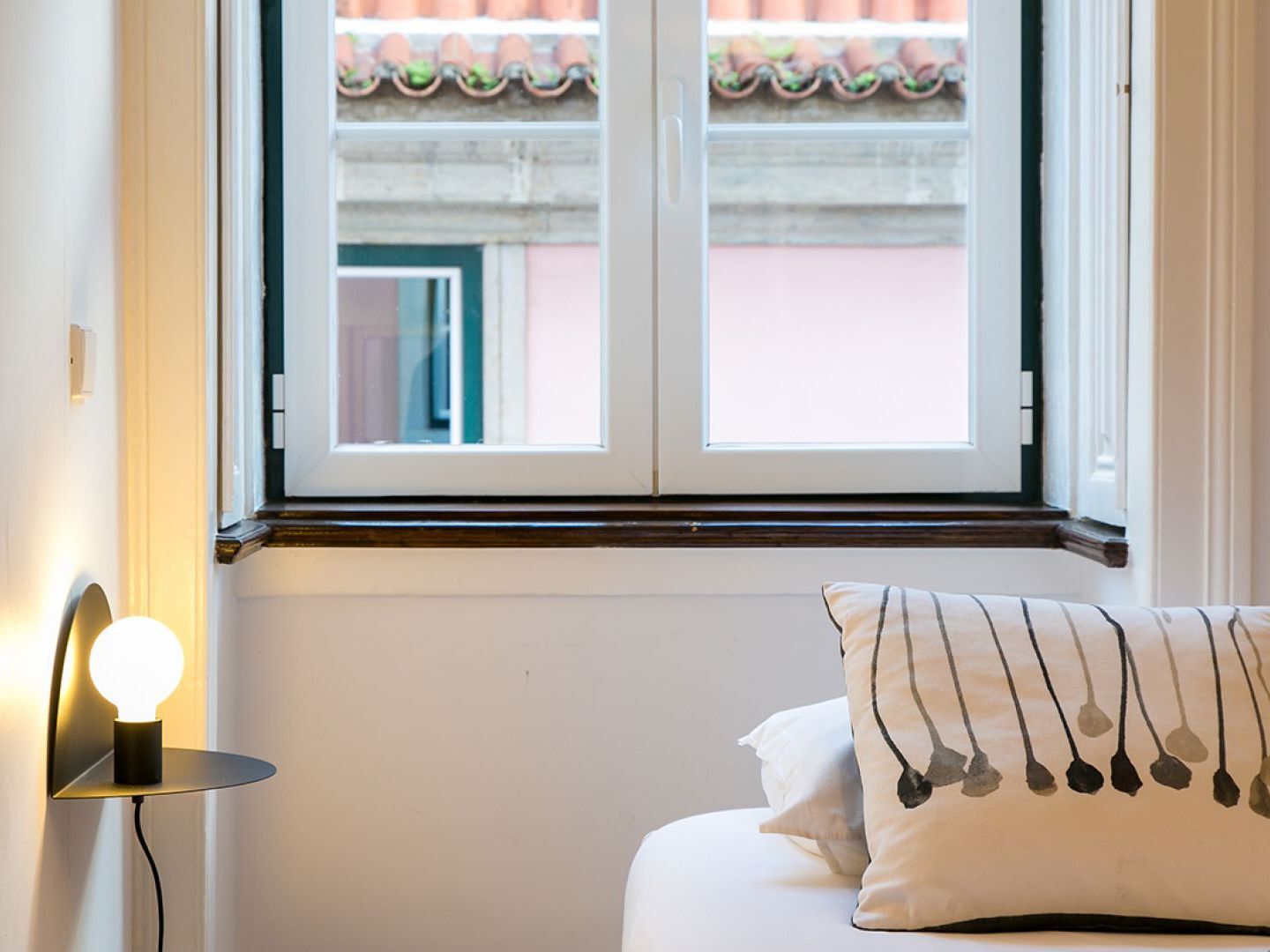 ALTIDO Splendid 2BR flat in Bairro Alto, nearby Luís de Camões Square Apartamento Lisboa Exterior foto